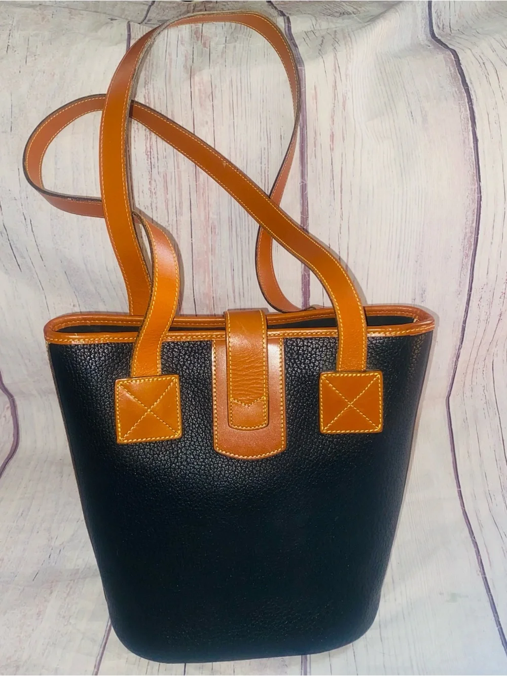 Vtg Dooney Bourke USA AWL Leather Tuck Lock Bucket Tote Shopper Bag Black Tan